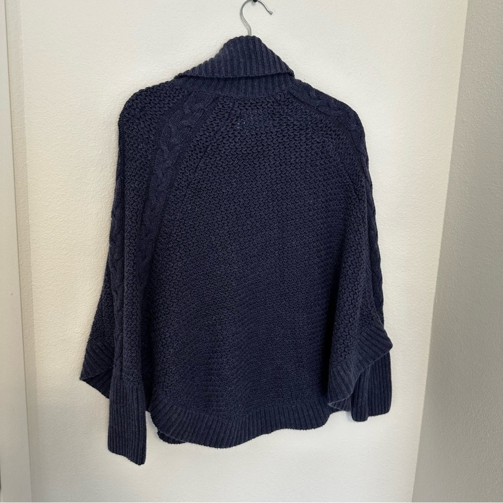 UGG Maribeth Poncho Knit Sweater Buttoned Dark Blue Wool Blend Size XS/S Women’s - Picture 9 of 13